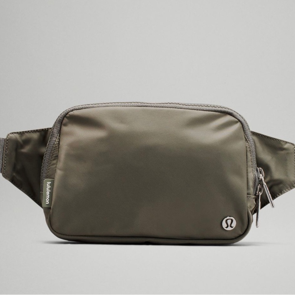 EVERYWHERE BELT BAG (LARGE)